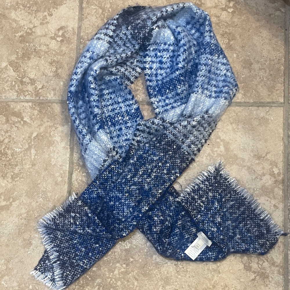Talbots Blue and White Knit Scarf